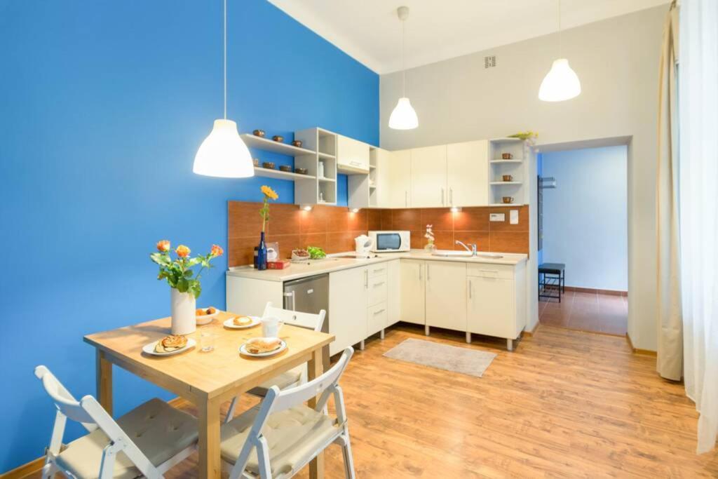 The Quiet Blue Home In The City Center! Cracovia Exterior foto